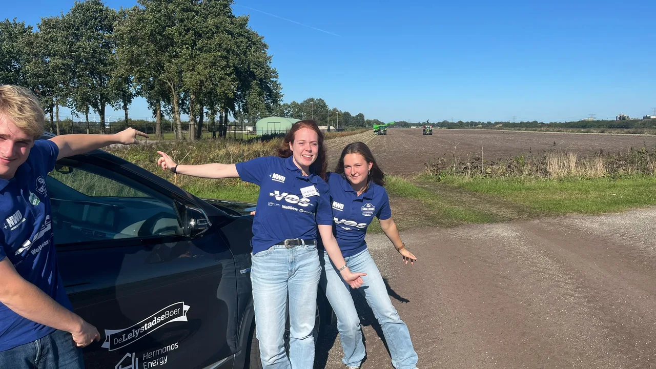 Onderweg naar de volgende hotsspot: De eerste boeren gespot! 🚜🥔